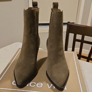 NWT Dolce Vita Shadie H20 Army Suede Boots Size 7